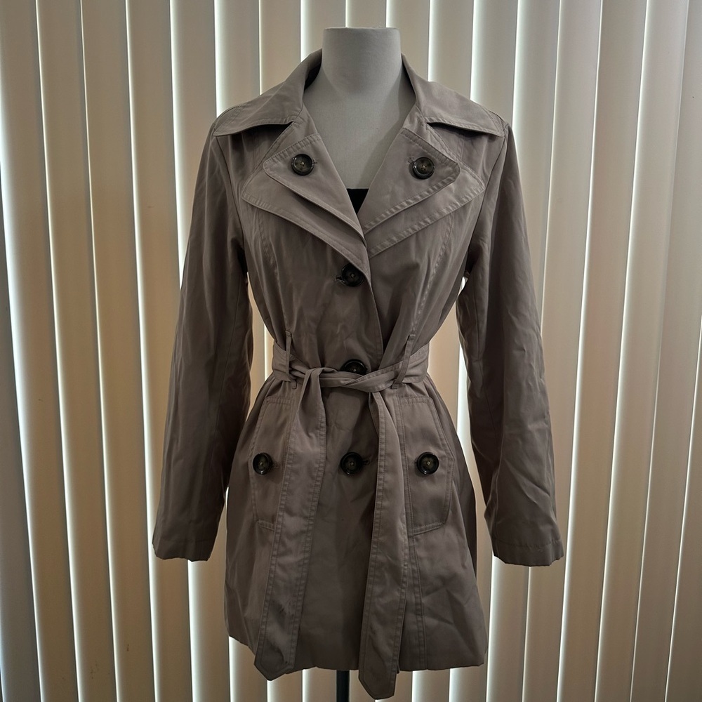 London Fog Women's Taupe Trench Coat Sz S petite glamorous timeless preppy